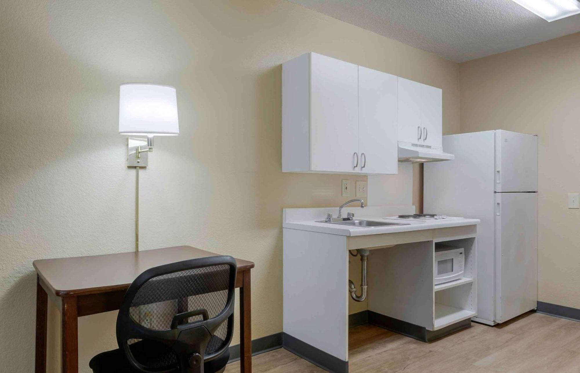 Extended Stay America Suites - Fort Lauderdale - Cypress Creek - Nw 6Th Way Exteriör bild