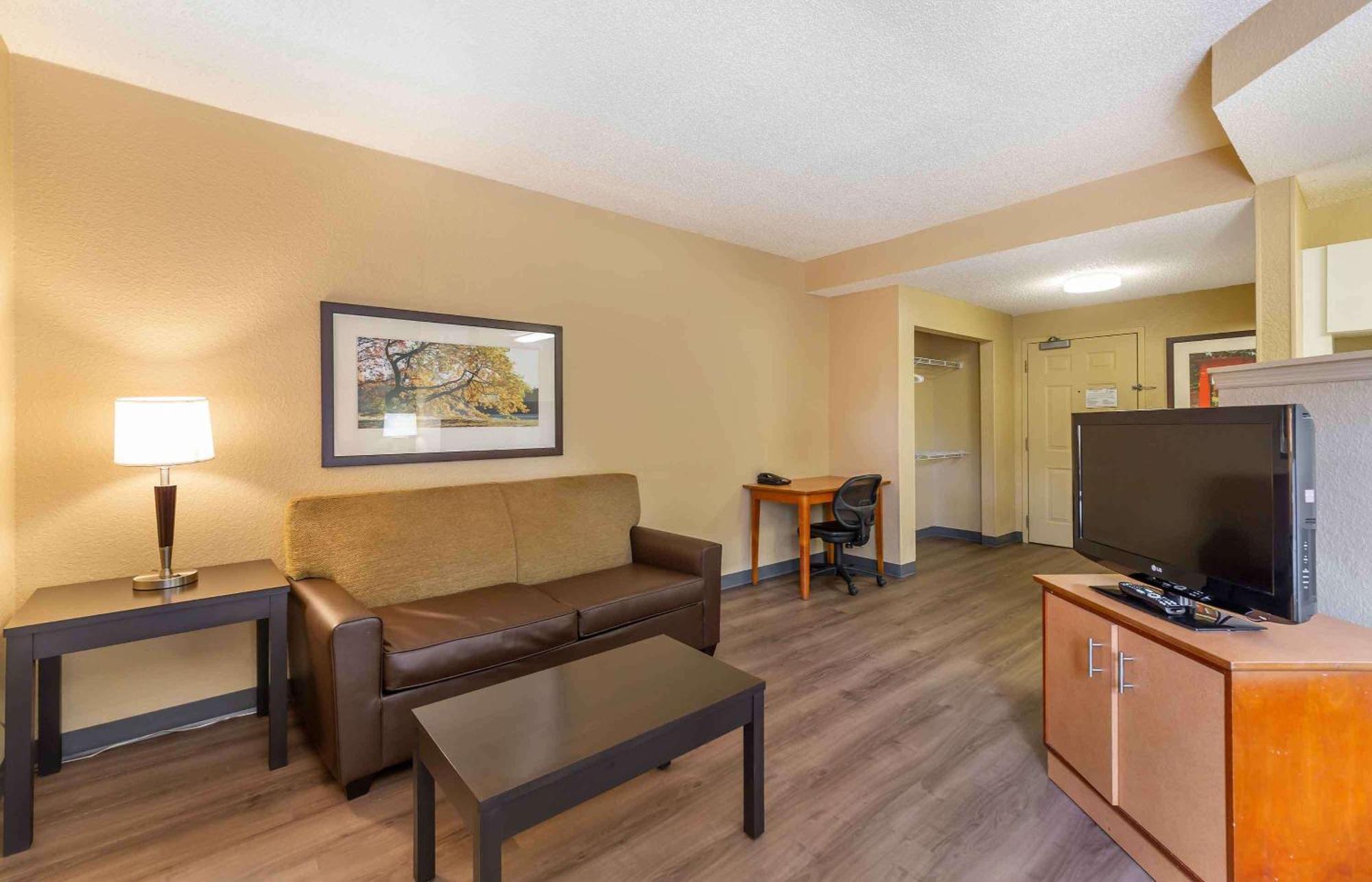 Extended Stay America Suites - Fort Lauderdale - Cypress Creek - Nw 6Th Way Exteriör bild