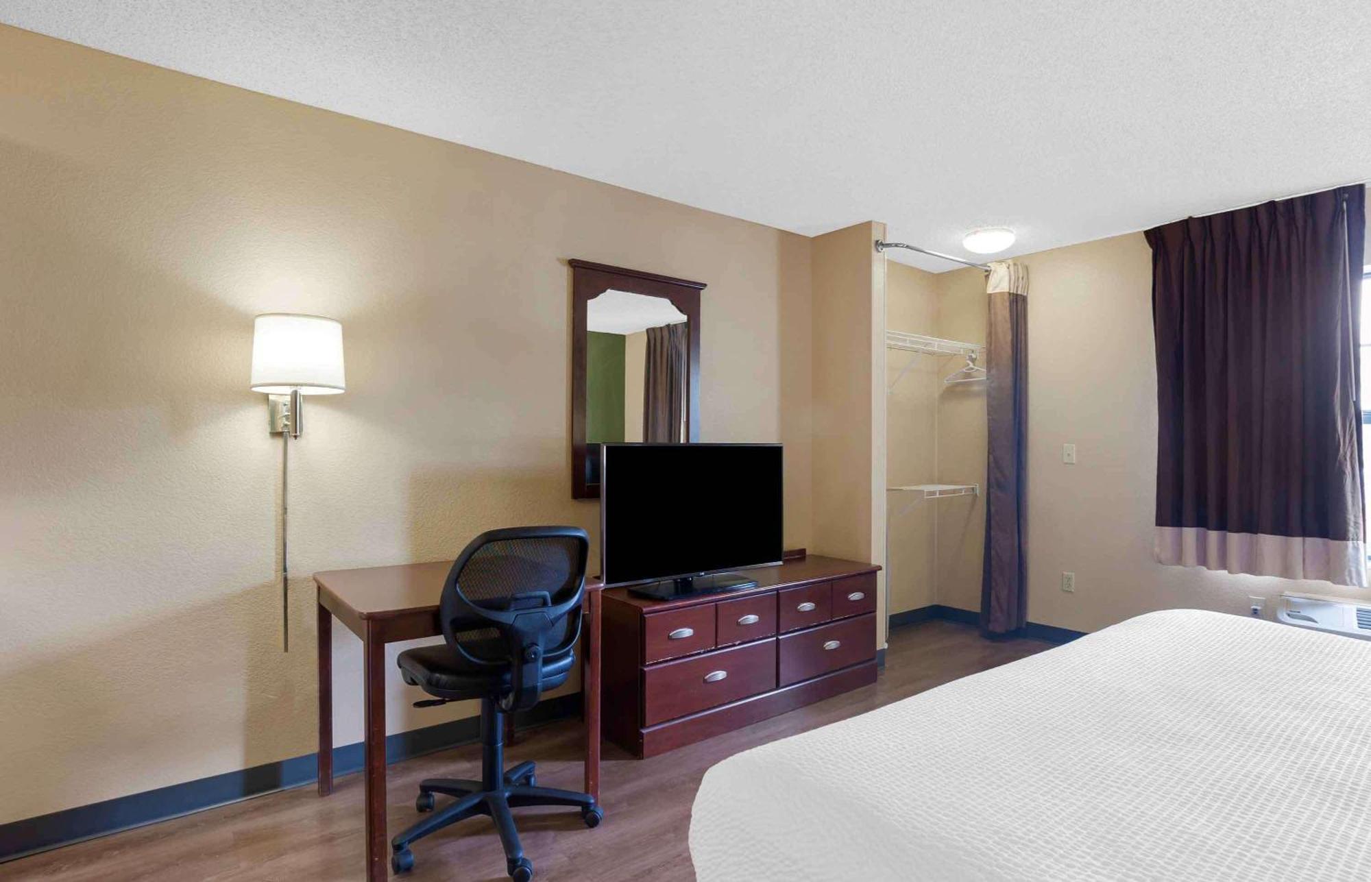 Extended Stay America Suites - Fort Lauderdale - Cypress Creek - Nw 6Th Way Exteriör bild