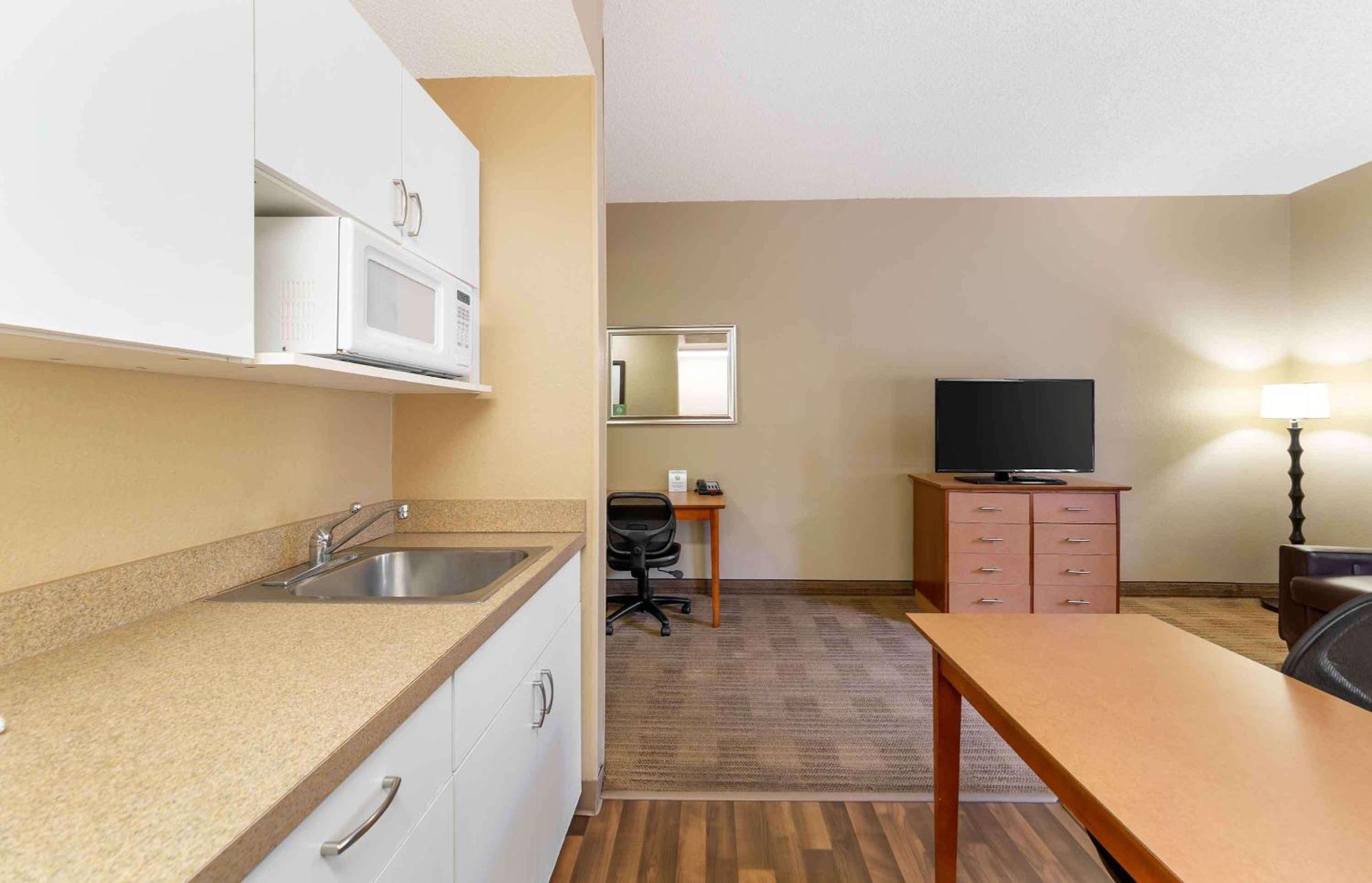 Extended Stay America Suites - Fort Lauderdale - Cypress Creek - Nw 6Th Way Exteriör bild
