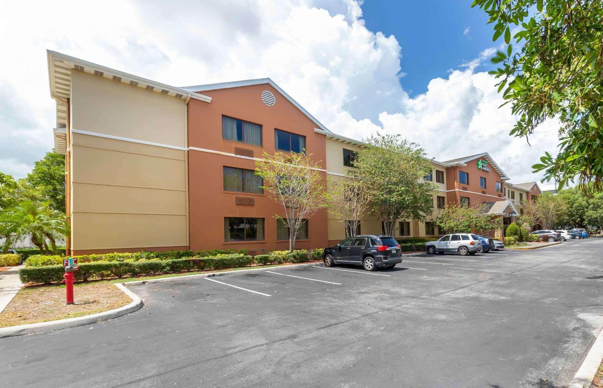 Extended Stay America Suites - Fort Lauderdale - Cypress Creek - Nw 6Th Way Exteriör bild